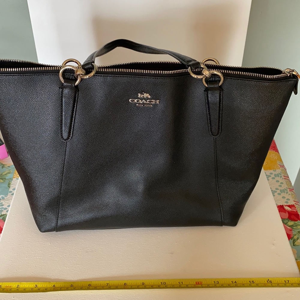 Coach tote euc